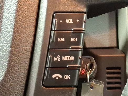 Used 2013 Ford F150 XLT w/ Mid Equipment Group image 20