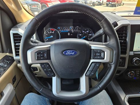 Used 2021 Ford F250 Lariat w/ Chrome Package image 25