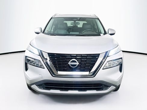 Used 2023 Nissan Rogue SV w/ SV Premium B Package FWD image 2