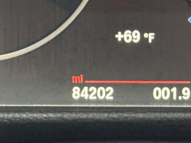 Used 2016 BMW 340i xDrive Sedan w/ Technology Package AWD/4WD image 38