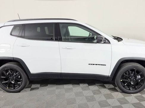 New 2026 Jeep Compass Latitude image 3