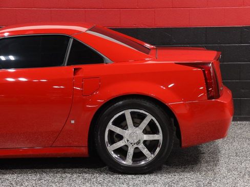 Used 2007 Cadillac XLR RWD image 25