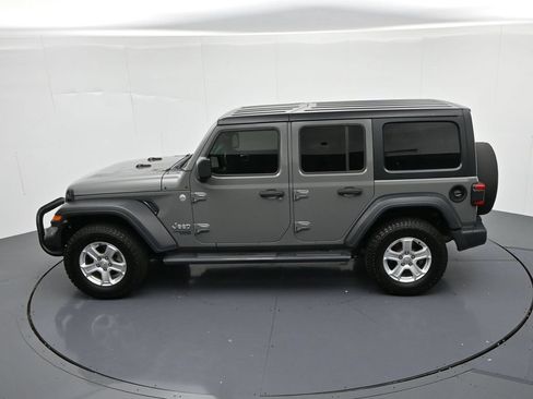 Used 2018 Jeep Wrangler Unlimited Sport S AWD/4WD image 19