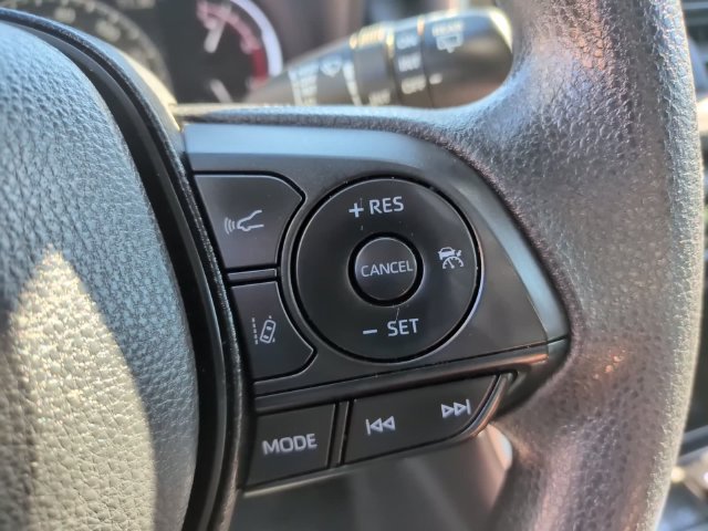 Certified 2025 Toyota RAV4 XLE FWD image 17