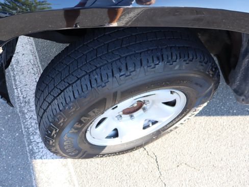 Used 2022 Toyota Tacoma SR RWD image 41