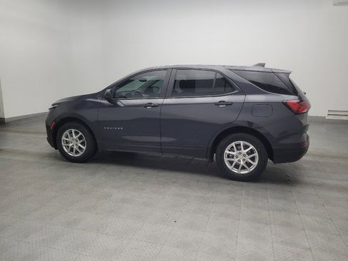 Used 2022 Chevrolet Equinox LS image 3