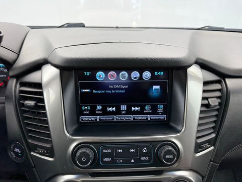 Used 2019 Chevrolet Suburban Premier w/ Premier Plus Edition AWD/4WD image 27