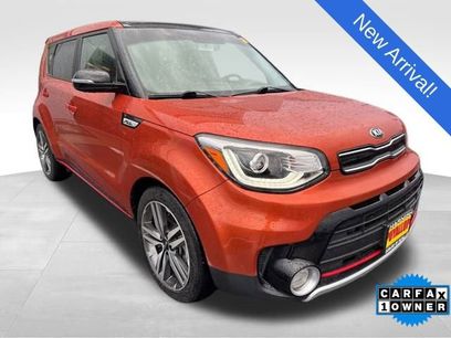 Used 2018 Kia Soul ! w/ Tech Package