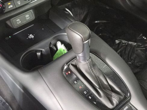 New 2026 Honda HR-V LX image 18