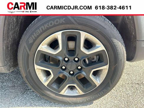 Used 2018 Jeep Compass Trailhawk w/ Leather Interior Group AWD/4WD image 7