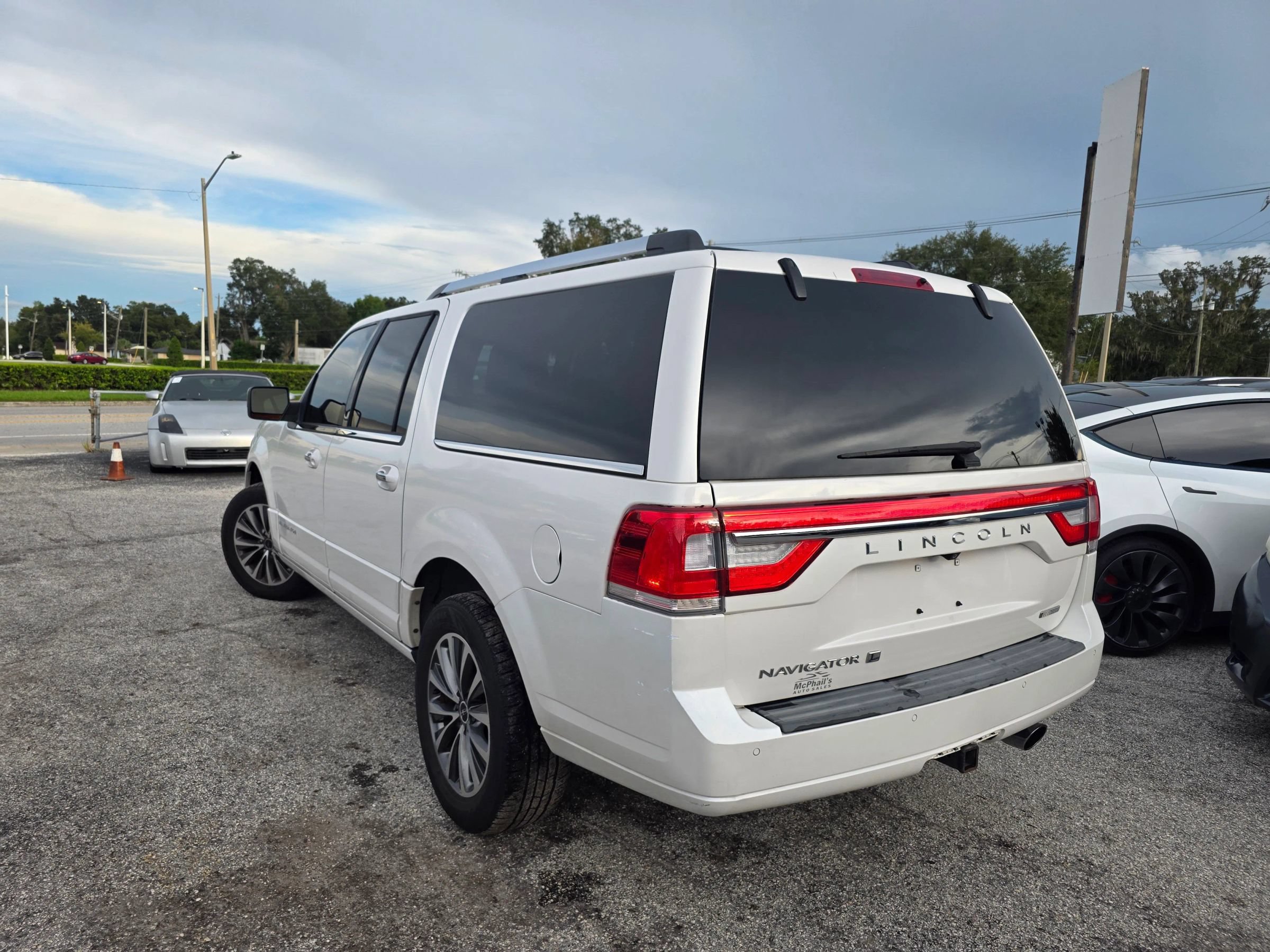 Used 2015 Lincoln Navigator L 2WD image 5