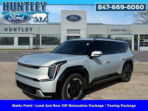 Used 2024 Kia EV9 Land image 1