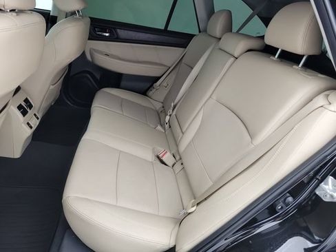 Used 2018 Subaru Outback 3.6R Limited w/ Popular Package #2 AWD/4WD image 14