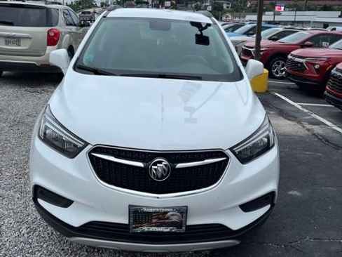 Used 2022 Buick Encore Preferred w/ Safety Package AWD/4WD image 3