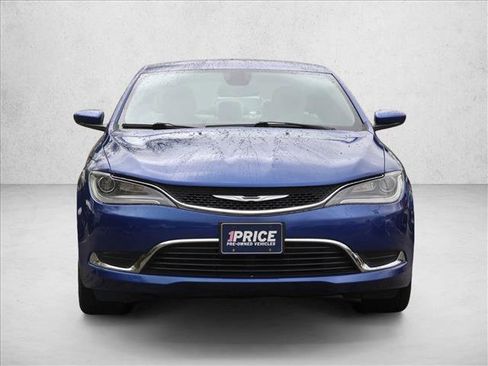 Used 2015 Chrysler 200 Limited FWD image 2