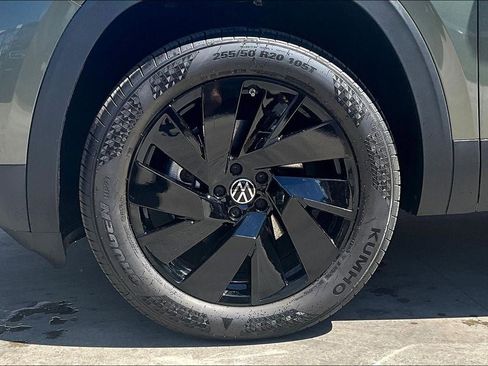 New 2026 Volkswagen Atlas Cross Sport SE AWD/4WD image 8