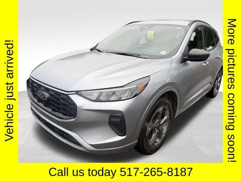 Used 2023 Ford Escape ST-Line w/ Tech Pack #1 AWD/4WD image 2