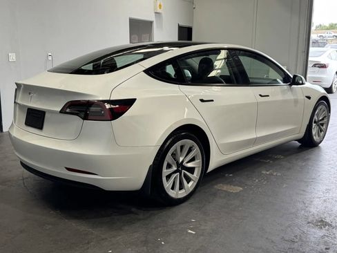 Used 2023 Tesla Model 3 Standard Range image 4