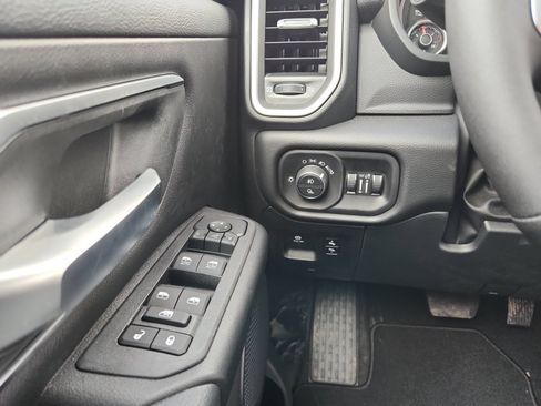New 2026 RAM 1500 2WD Crew Cab image 18