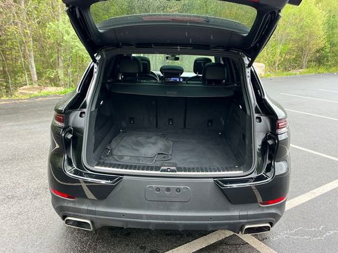 Used 2024 Porsche Cayenne AWD/4WD image 24