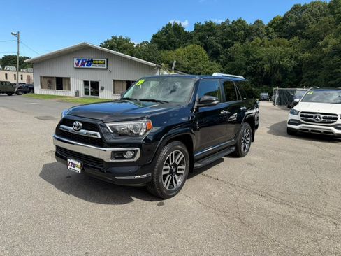 Used 2019 Toyota 4Runner Limited AWD/4WD image 2
