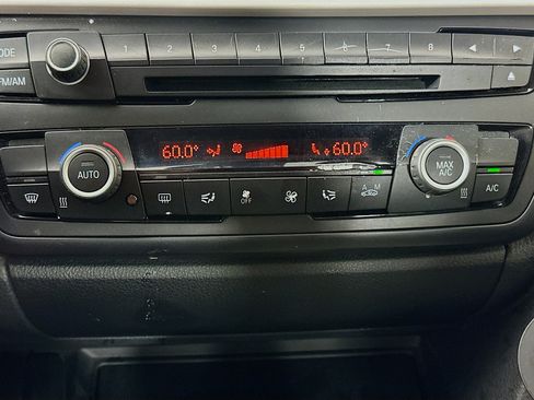 Used 2013 BMW 320i Sedan RWD image 22