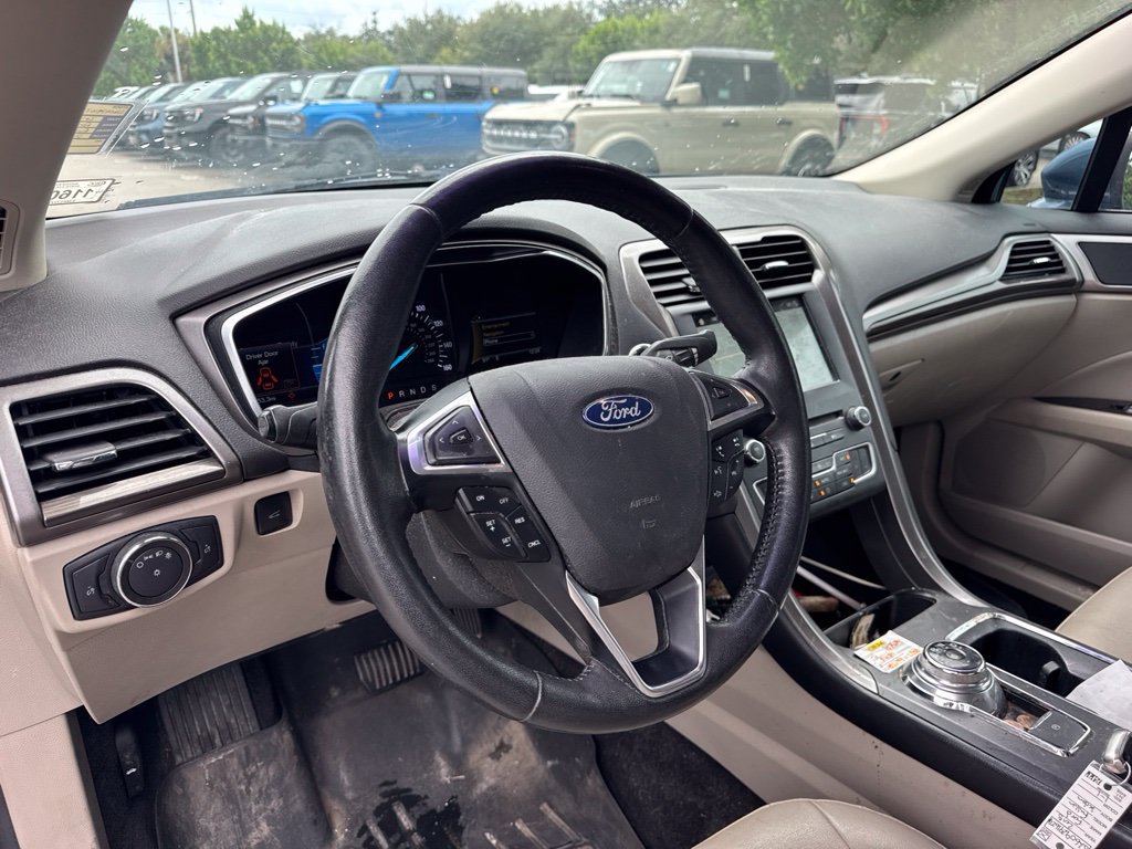 Used 2018 Ford Fusion SE w/ Fusion SE Technology Package AWD/4WD image 9