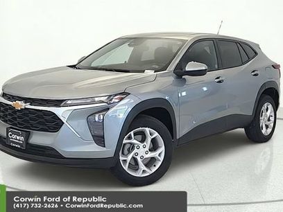 Used 2024 Chevrolet Trax LS w/ LS Convenience Package