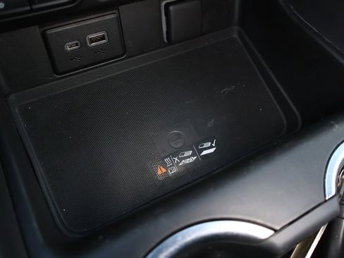 Used 2021 Chevrolet Tahoe Z71 image 21