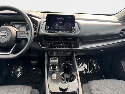 Used 2024 Nissan Rogue SV AWD/4WD image 13