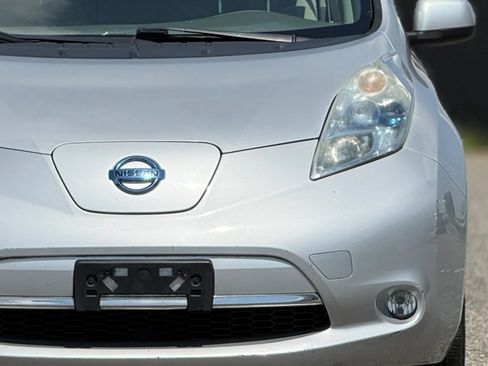 Used 2012 Nissan Leaf SL w/ Recycling/Organizational Pkg FWD image 12