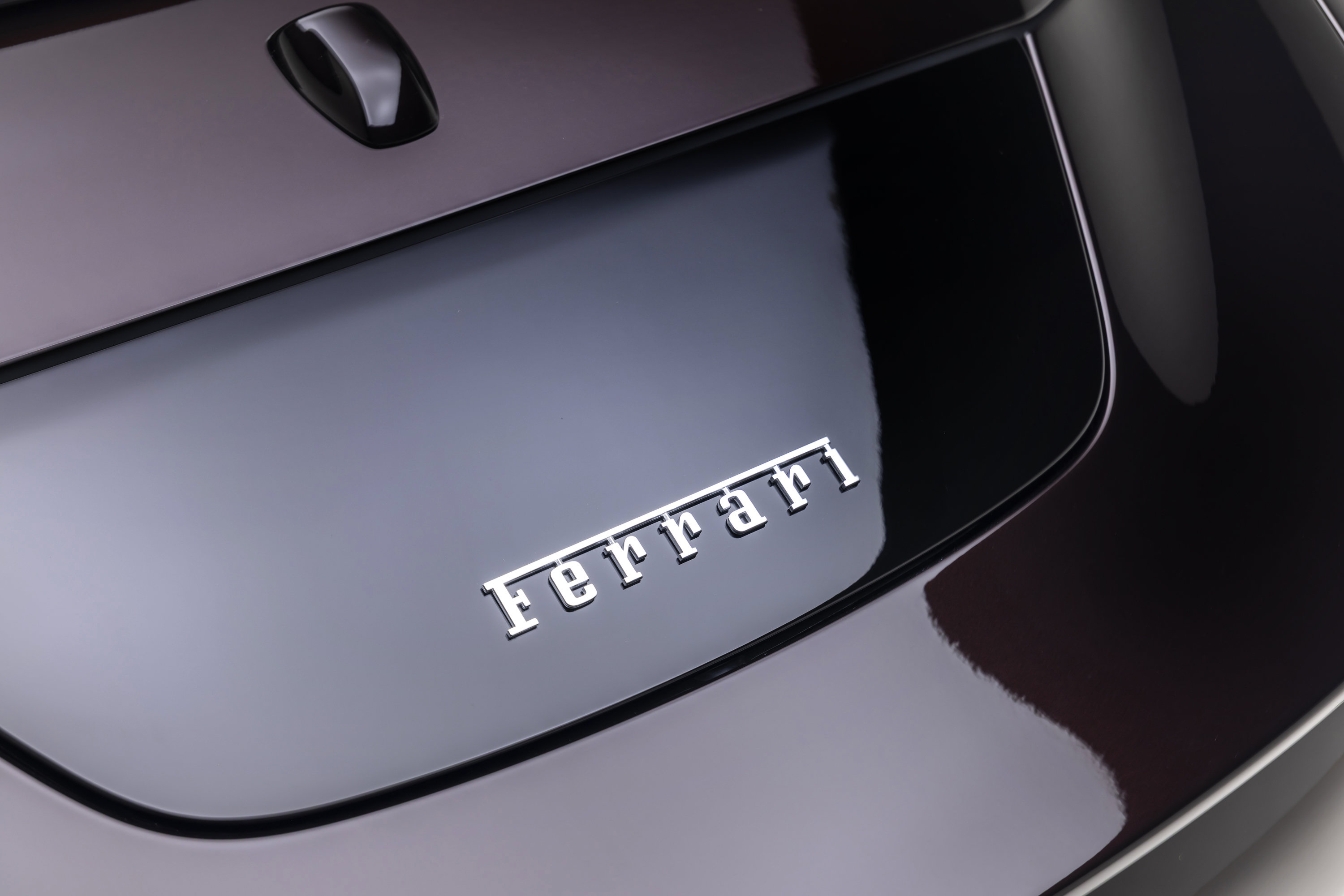 Certified 2026 Ferrari Roma Spider RWD image 36