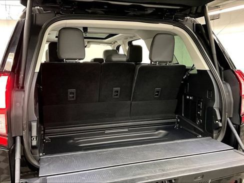 Used 2025 Ford Expedition Active AWD/4WD image 42