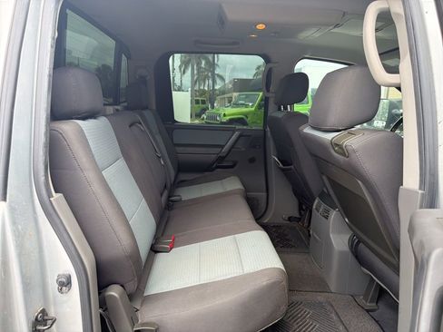 Used 2007 Nissan Titan SE AWD/4WD image 19