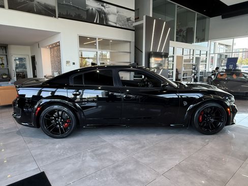 Used 2020 Dodge Charger SRT Hellcat w/ Harman/Kardon Audio Group RWD image 8