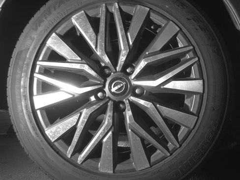 Used 2025 Nissan Altima 2.5 SV image 15