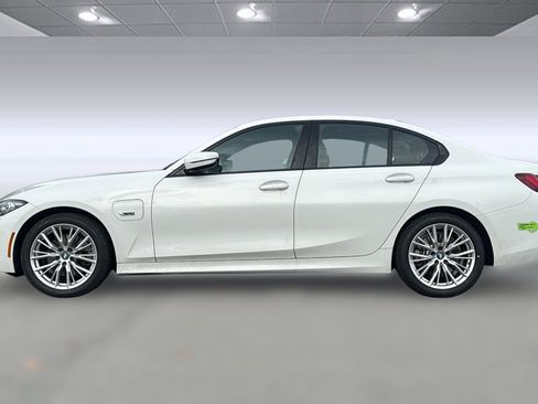 Certified 2023 BMW 330e 330e w/ Premium Package image 2