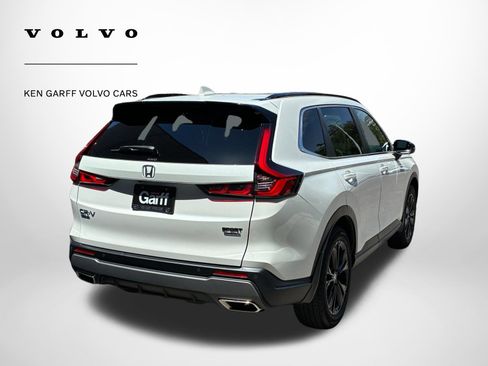 Used 2025 Honda CR-V Sport Touring image 3