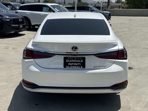 Used 2025 Lexus ES 300h w/ Premium Package FWD image 5