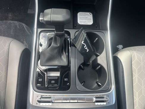 New 2026 Kia Carnival SX FWD image 21