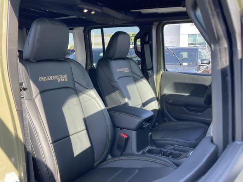 New 2025 Jeep Wrangler Unlimited Rubicon 392 image 18