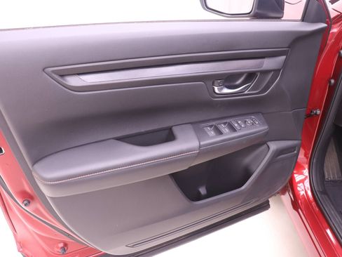 Certified 2025 Honda CR-V Sport image 9