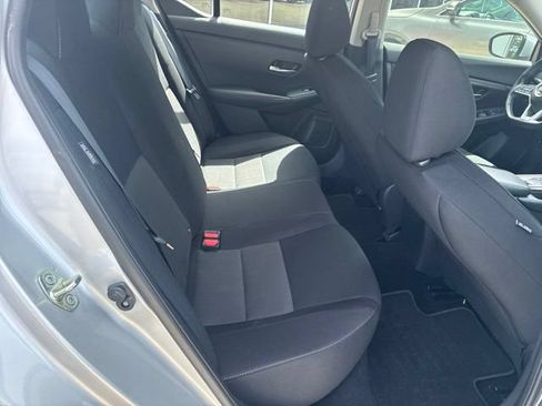 Used 2023 Nissan Sentra SV w/ All-Weather Package FWD image 9