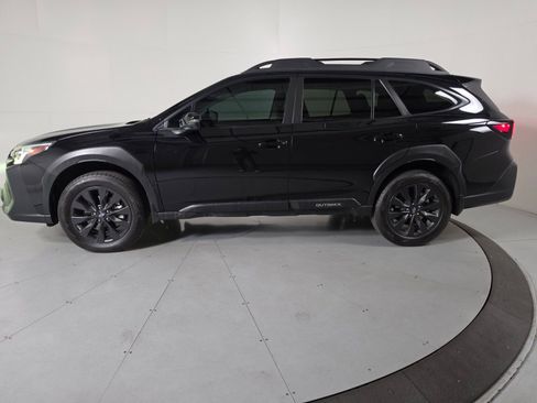 Certified 2025 Subaru Outback Onyx Edition image 2