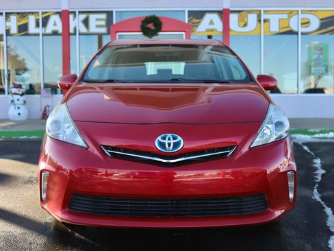 Used 2012 Toyota Prius V Five image 2
