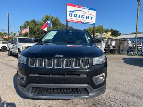 Used 2018 Jeep Compass Limited AWD/4WD image 1