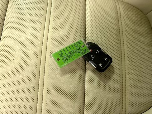 Used 2021 GMC Acadia Denali w/ Trailering Package image 11