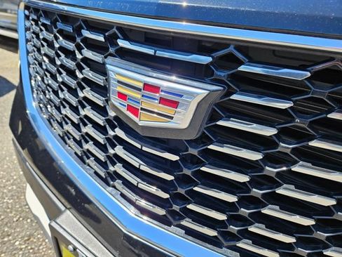 Used 2023 Cadillac XT4 Premium Luxury w/ Sun And Sound Package AWD/4WD image 9