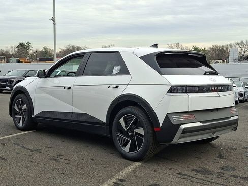 New 2026 Hyundai Ioniq 5 SEL image 3