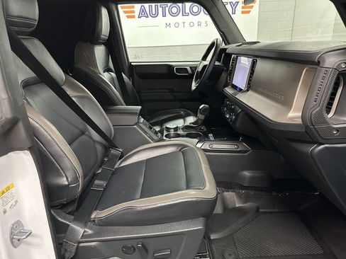 Used 2025 Ford Bronco Outer Banks AWD/4WD image 20